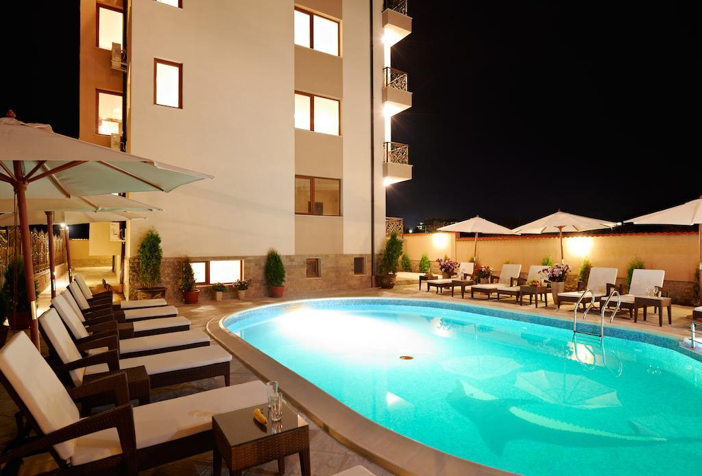 Stanny Court Aparthotel Nesebar Room photo