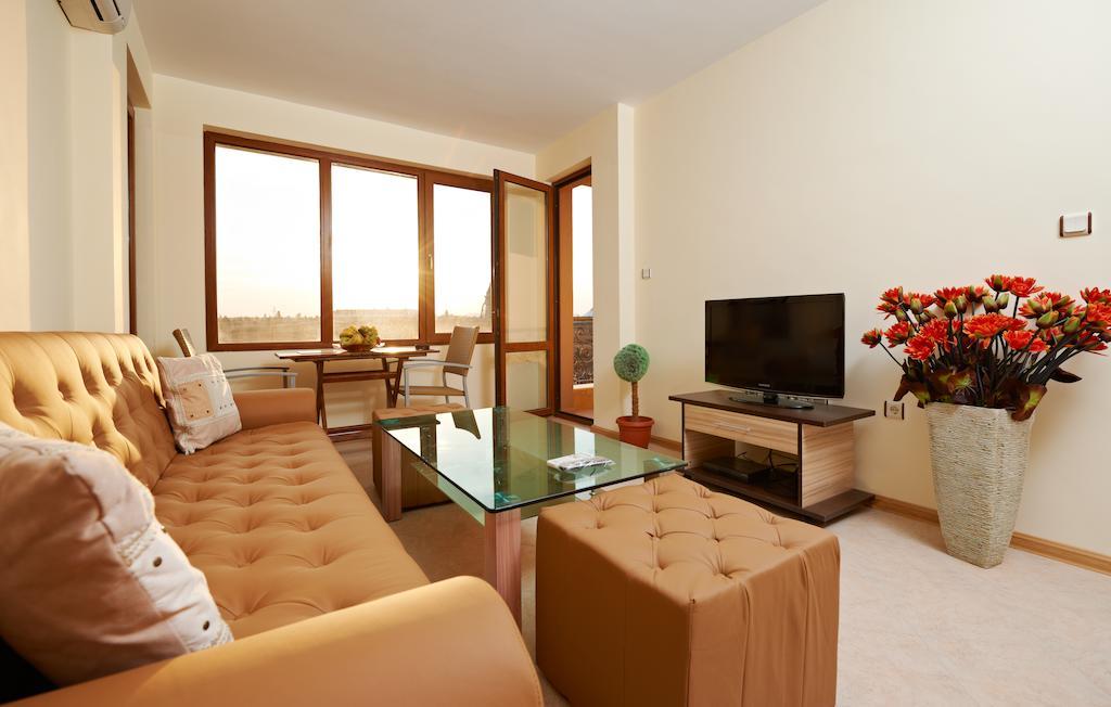 Stanny Court Aparthotel Nesebar Room photo