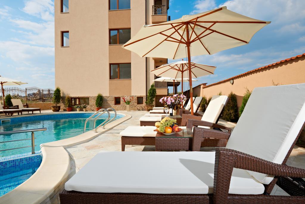 Stanny Court Aparthotel Nesebar Room photo